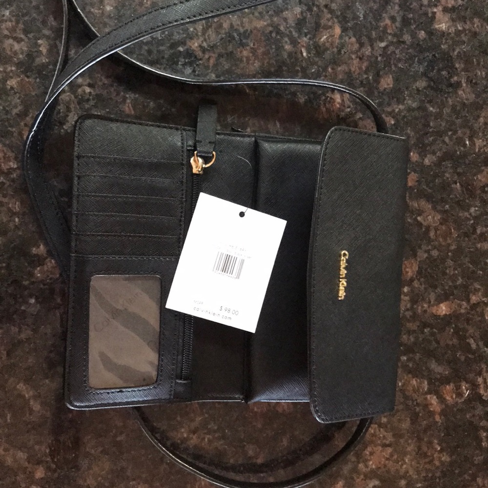 Calvin Klein Crossbody / Clutch